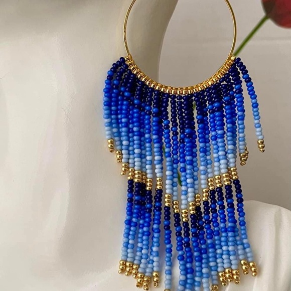 Made entirely by hand - Picture 4 of 5